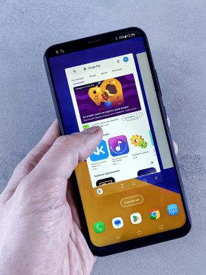 Hand holding a smartphone